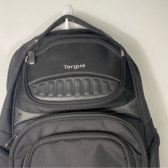 TARGUS 15.6” Legend IQ Backpack - Picture 4 of 14